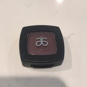 Arbonne eyeshadow